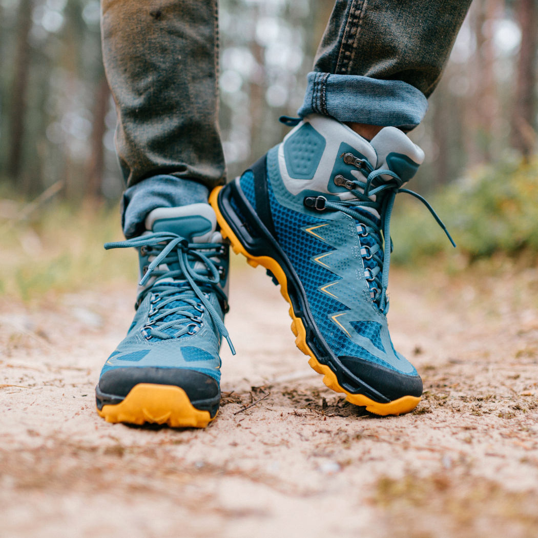 Buty trekkingowe męskie – ranking 2022. Sprawdź, jakie obuwie turystyczne wybrać w góry!